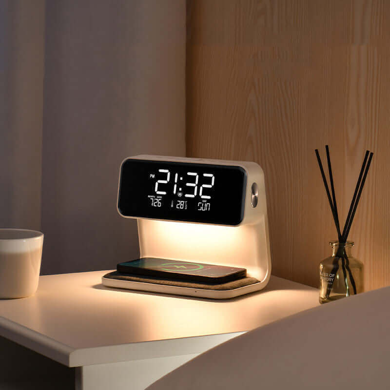 Creative 3 In 1 Nightstand Lamp Wireless Charging LCD Screen Alarm Clock Wireless Phone Charging Station
