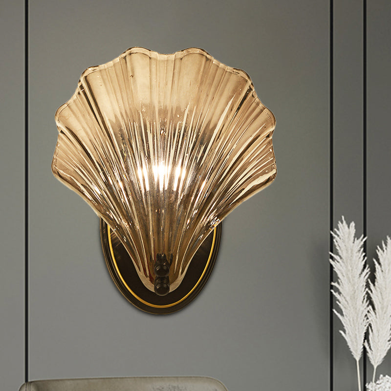 Single curved shell wall lamp country style black/gold ribbed glass wall lamp lighting element