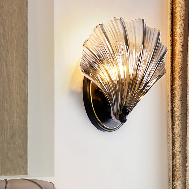 Single curved shell wall lamp country style black/gold ribbed glass wall lamp lighting element