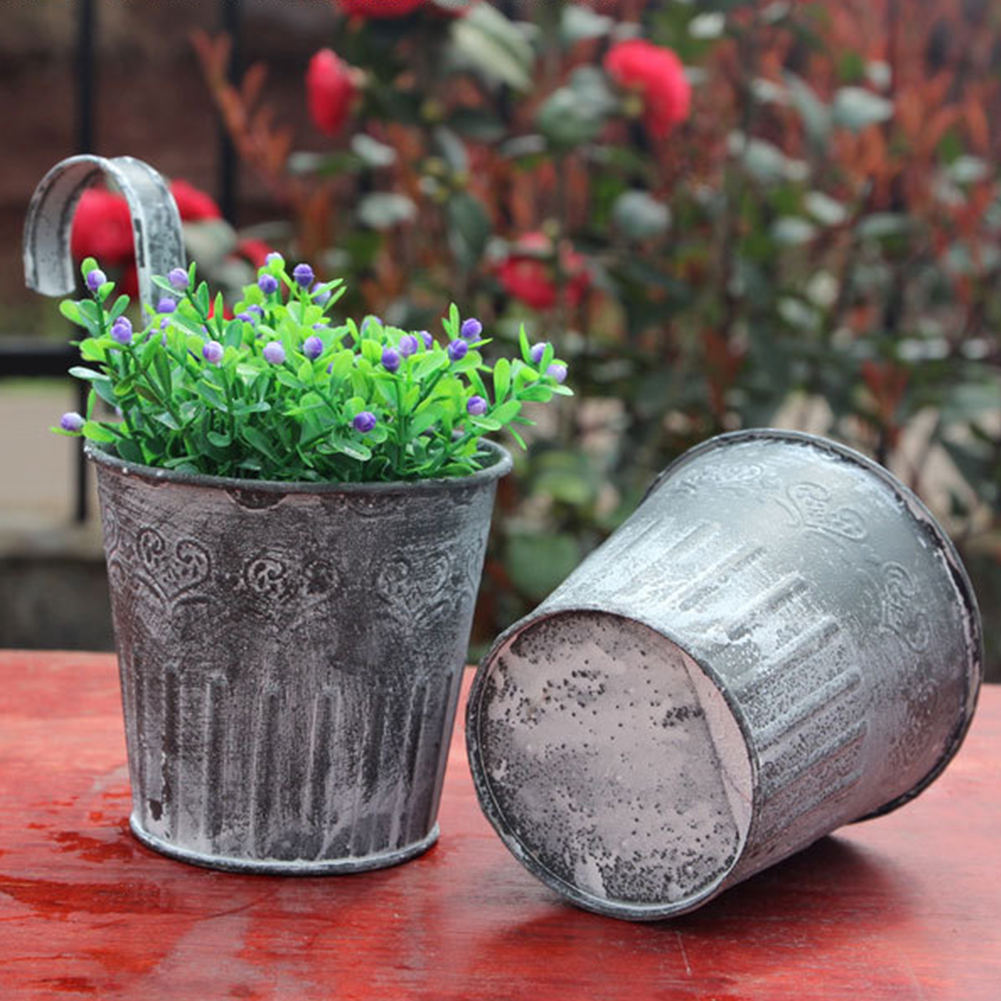 Hanging Metal Plant Pot in Vintage Design – Decorative Flower Pot for Indoor and Outdoor Use