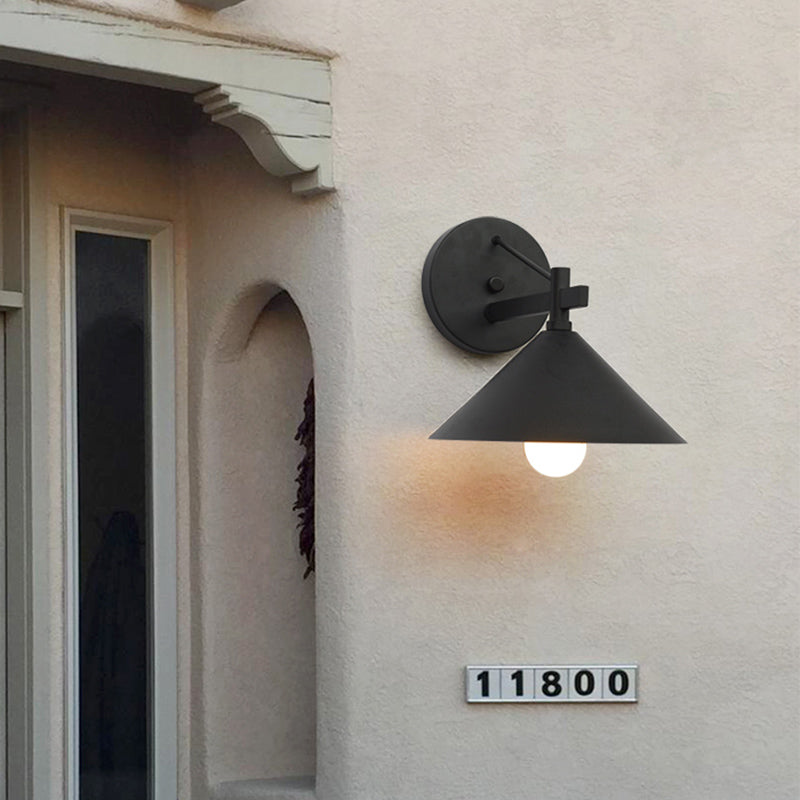 Metal Cone Wall Lamp Vintage 1 Light Outdoor Wall Lighting Lamp in Black/Antique Brass/Old Silver