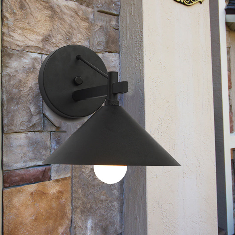 Metal Cone Wall Lamp Vintage 1 Light Outdoor Wall Lighting Lamp in Black/Antique Brass/Old Silver