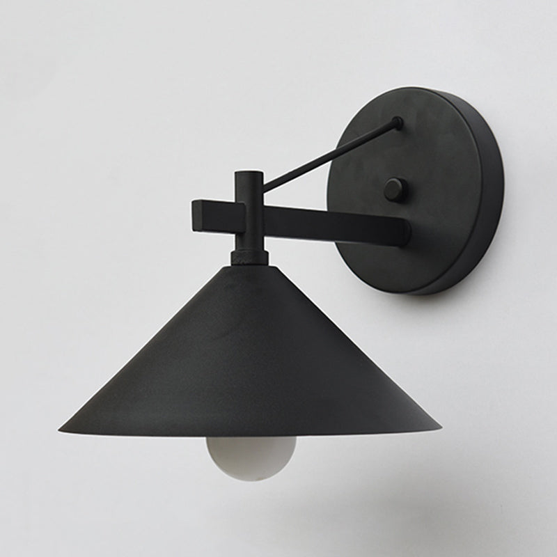 Metal Cone Wall Lamp Vintage 1 Light Outdoor Wall Lighting Lamp in Black/Antique Brass/Old Silver