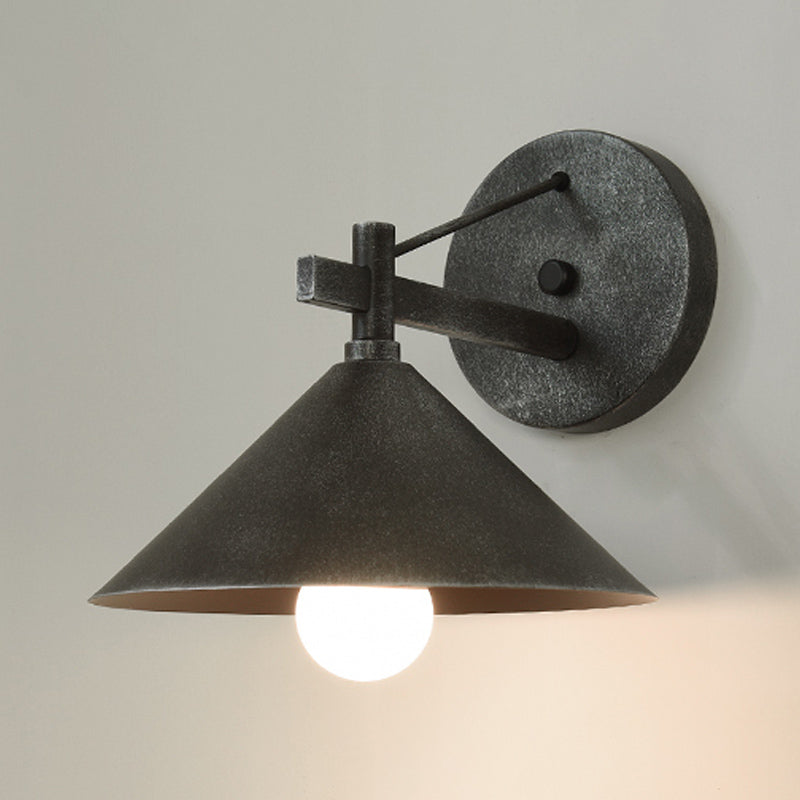 Metal Cone Wall Lamp Vintage 1 Light Outdoor Wall Lighting Lamp in Black/Antique Brass/Old Silver