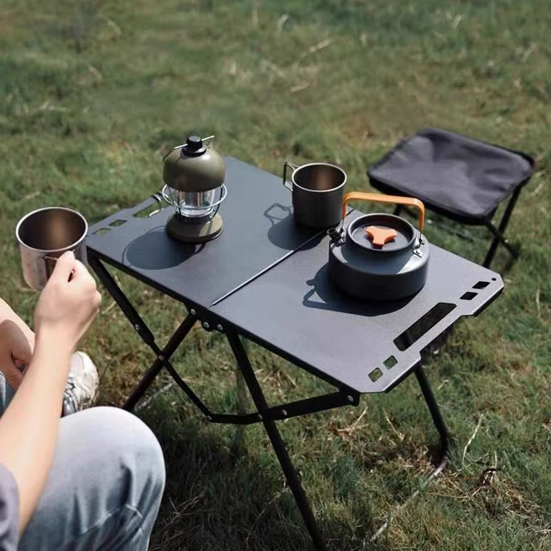 Modern Minimalist Rectangular Carbon Steel Foldable Folding Table for Outdoor