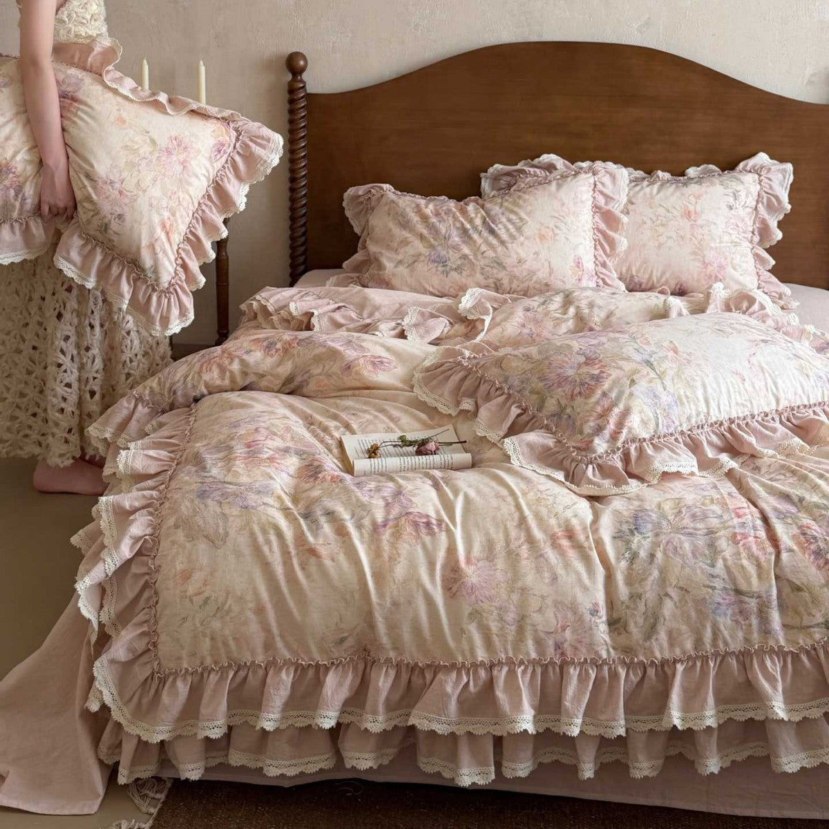 Romantic Ruffled Bed Linen Set with Lace Trim