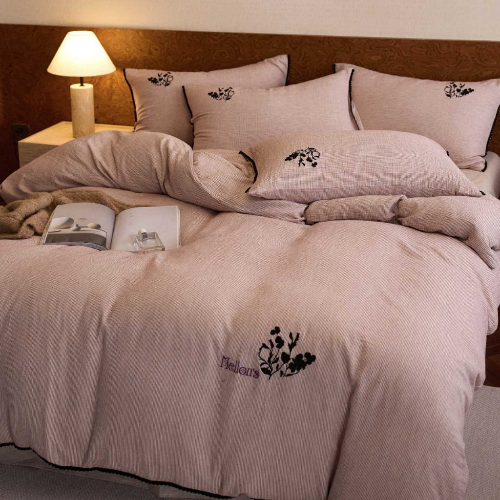 High-quality cotton blend bedding set with embroidery