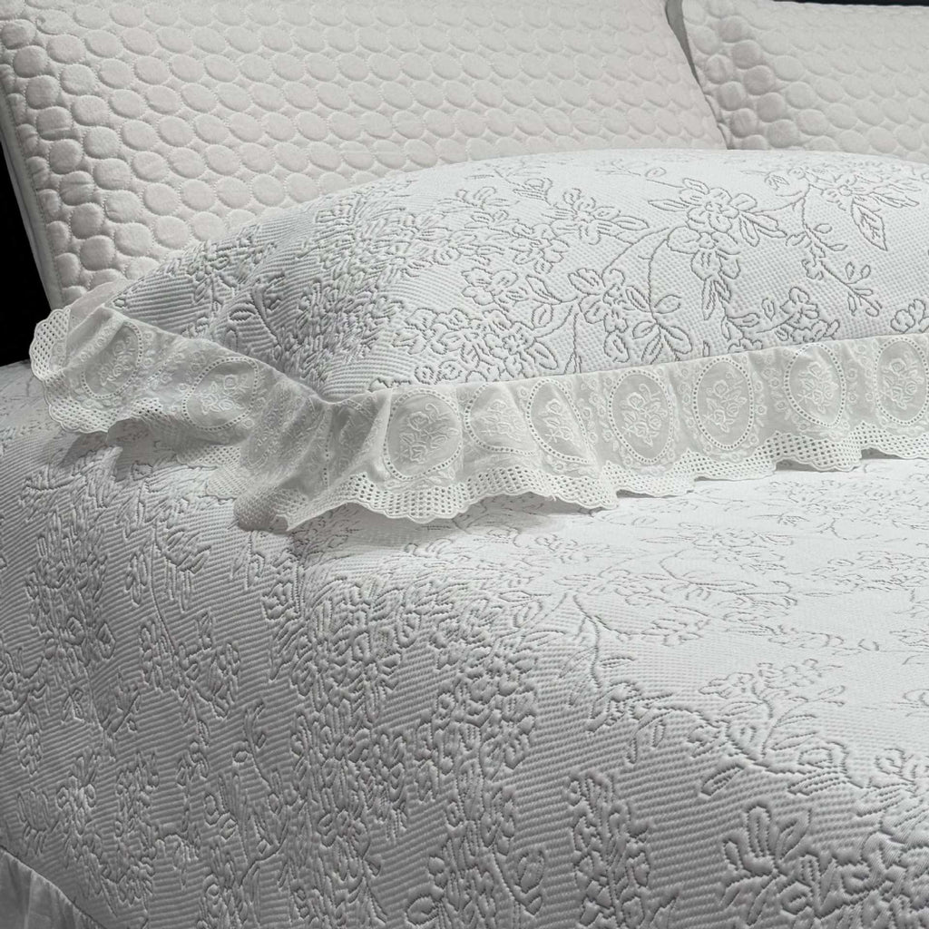 Quilted cotton bedspread set with honeycomb quilting, lace trim, and matching pillow covers