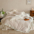 Bedding set with quilted jacquard structure and pleated ruffle