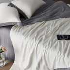 Luxurious linen-cotton bed set with quilted blanket and pillowcases