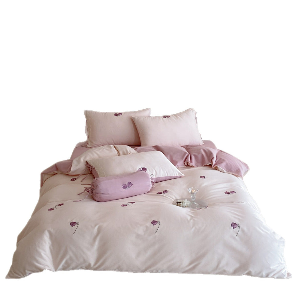 Romantic cotton bedding set with rose embroidery and lace details