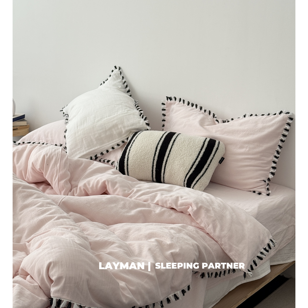 Natural cotton-linen duvet cover set with a crinkled linen look and floral tone-on-tone pattern