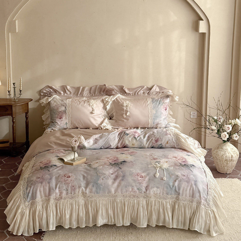 Satin bedding set with floral print, ruffles and lace trim