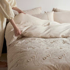 Cotton-linen bedding set with 3D flower embroidery and light quilt