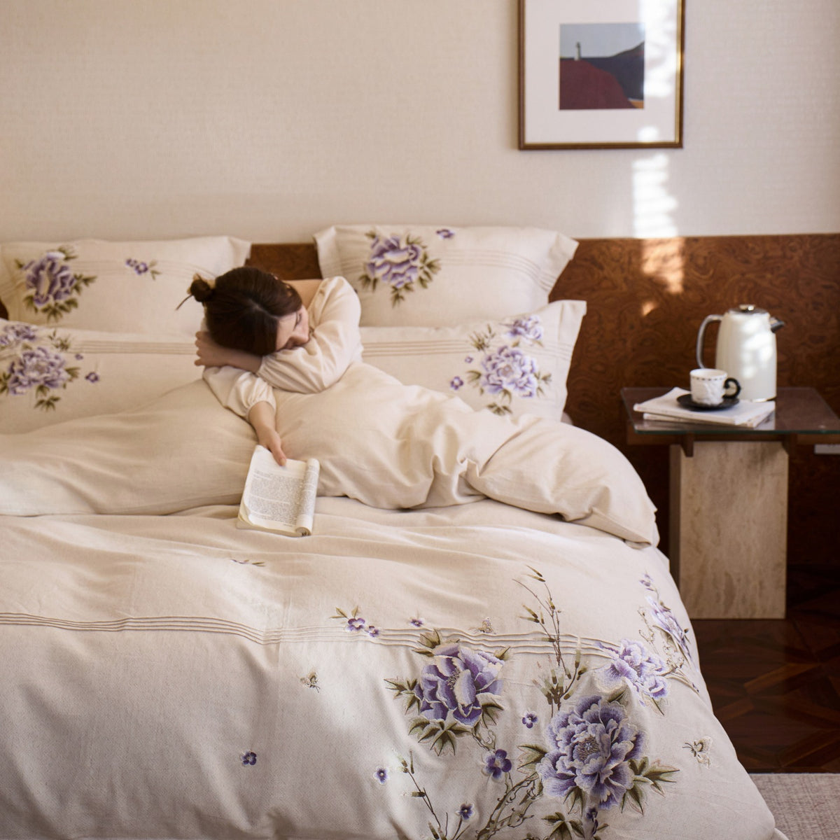 Fine embroidered cotton-linen duvet cover set with floral relief