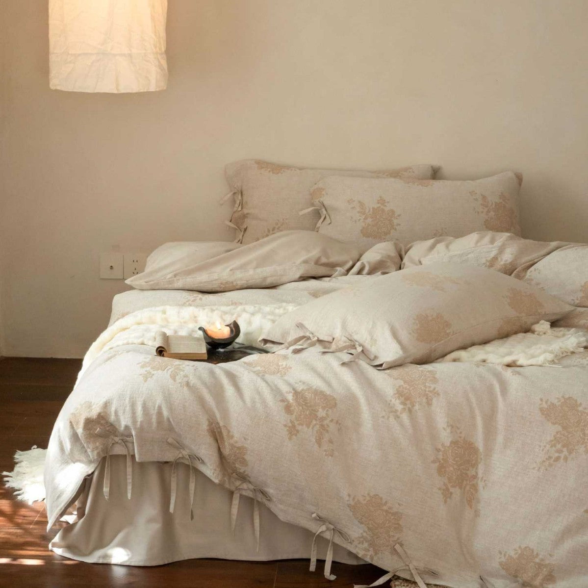 Bedding set made of linen look with floral jacquard weaving and decorative bows