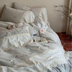 Bedding set made of cotton-linen with floral embroidery, ruffles & lace