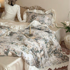Shabby-Chic Duvet set with relief woven rose jacquard and satin ruffles