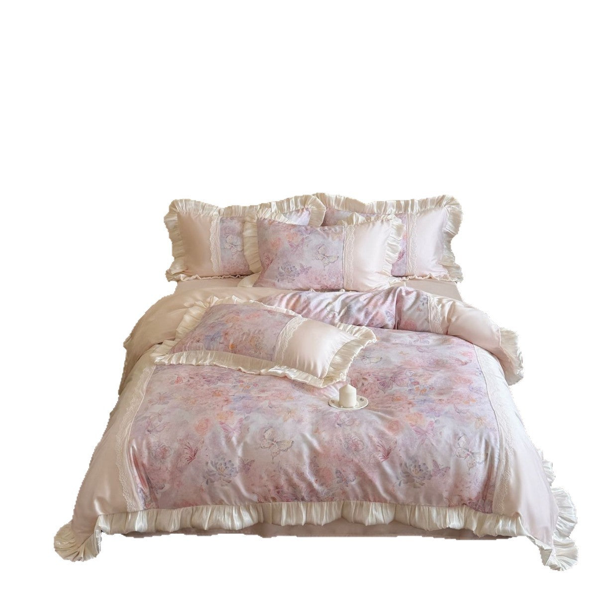 Vintage-style bedding set in silky satin with ruffled border and lace panel
