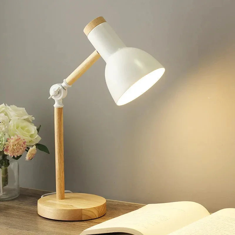 Artistic mushroom-shaped wooden desk lamp: Illuminate your space with style