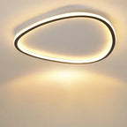 Modern LED ceiling light - Elegant oval shape for versatile indoor lighting