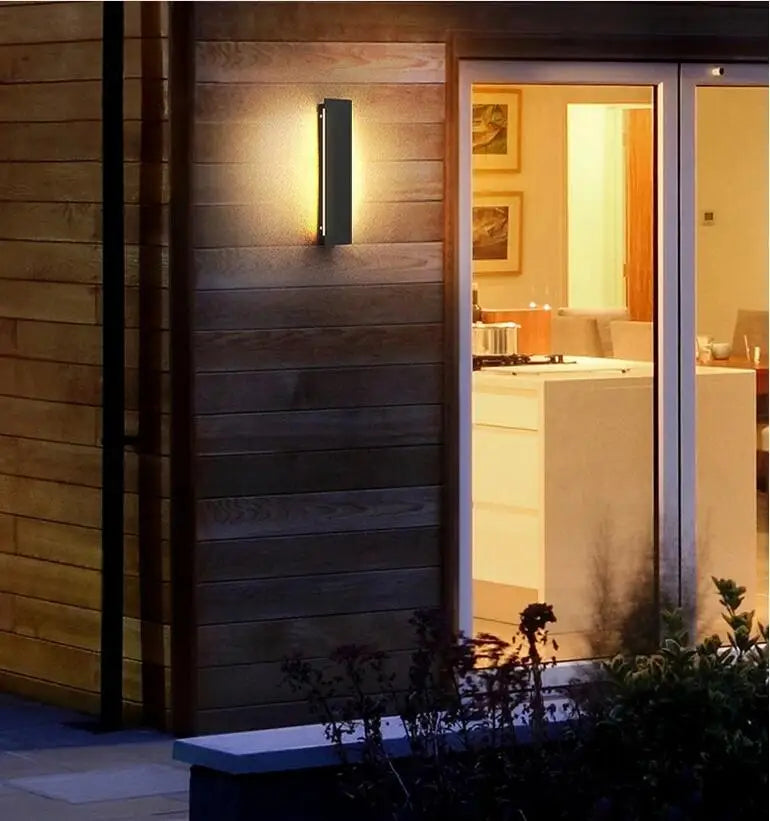 18W Modern Waterproof Outdoor LED Wall Light - IP65 Garden Veranda Wall Light
