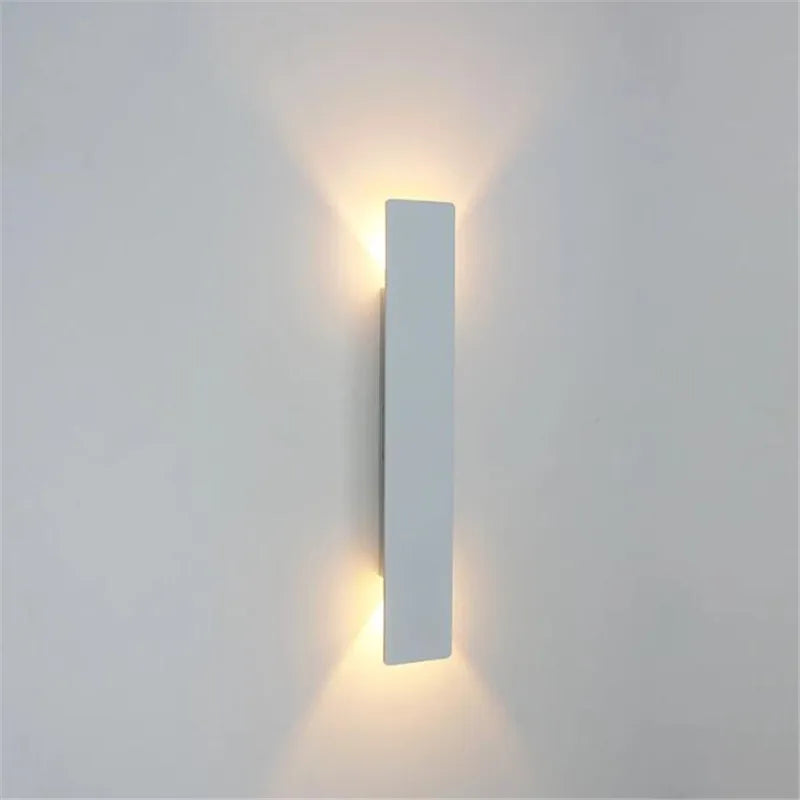 Aluminum LED Wall Lamp: Improvement of your indoor and outdoor spaces