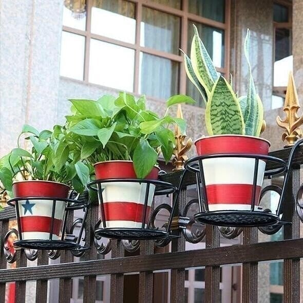 VerdaLift Plant Hanging Shelf — Finally rock-solid support for your balcony dreams