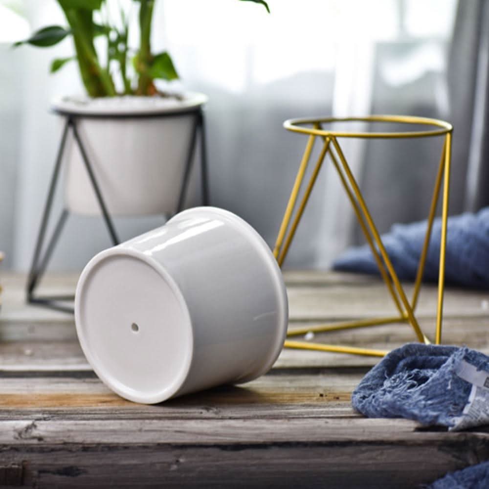 LIVIA – Elegant flower pot for stylish decoration