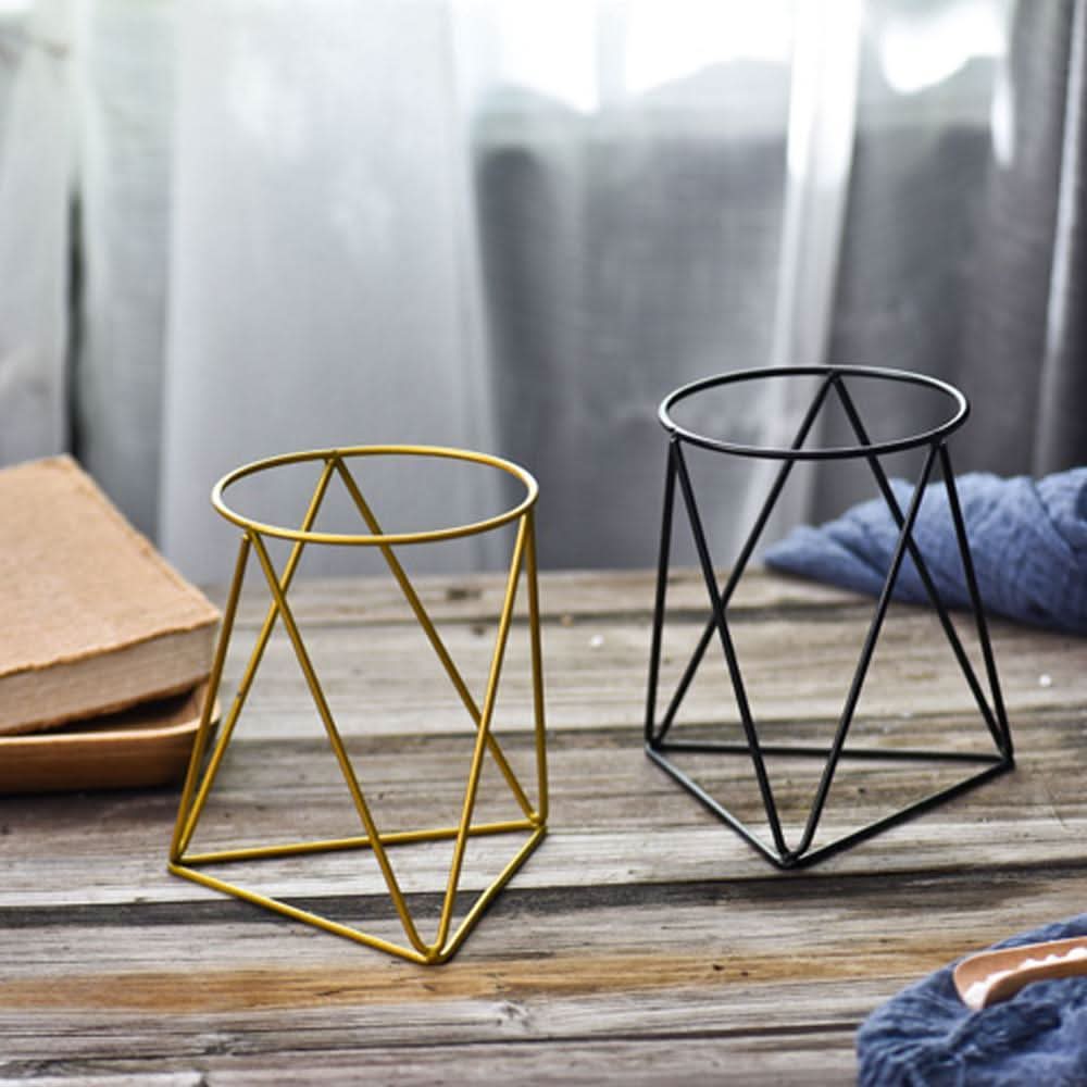 LIVIA – Elegant flower pot for stylish decoration